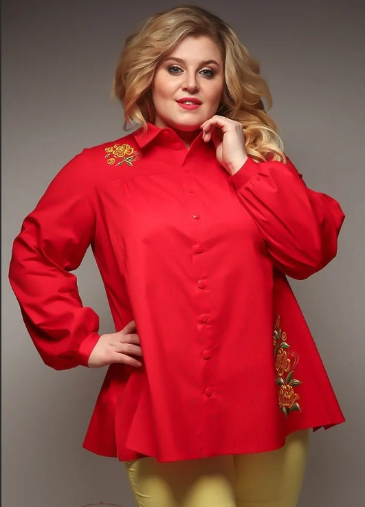 Яркая рубашка