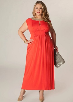 Платье яркого оттенка для полных женщин