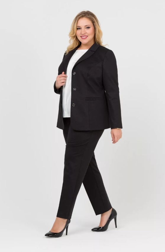 Деловой костюм для полных женщин