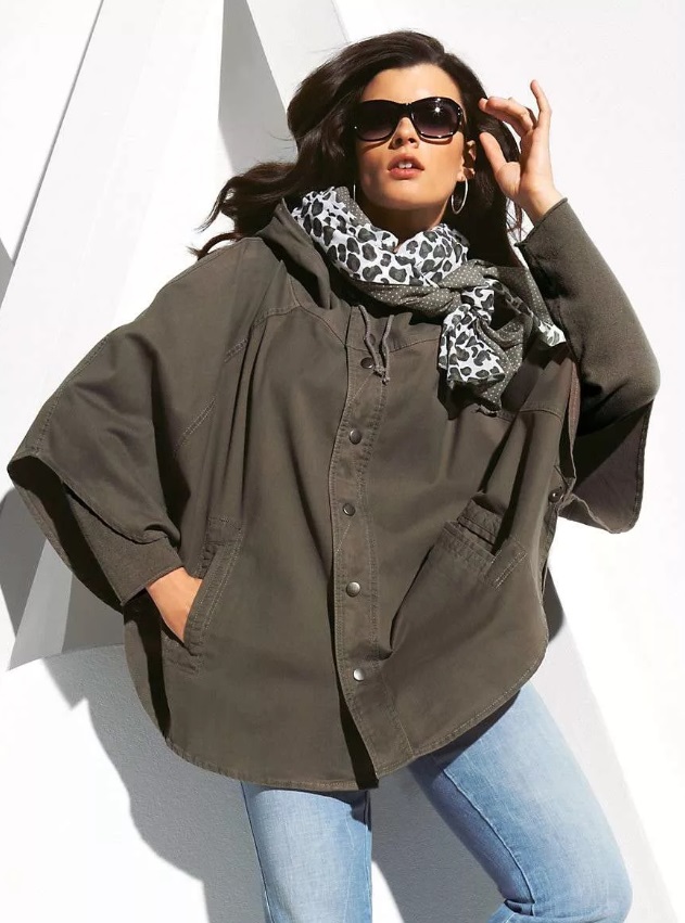 Пальто-пончо для полных дам