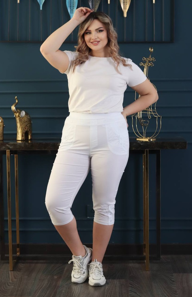 Капри для полных