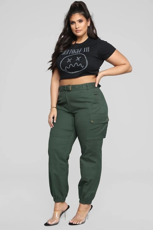 С чем носить джоггеры полным женщинам