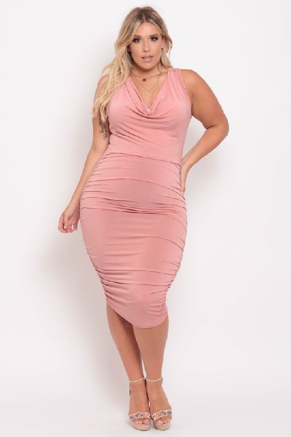 Облегающая одежда для полных женщин