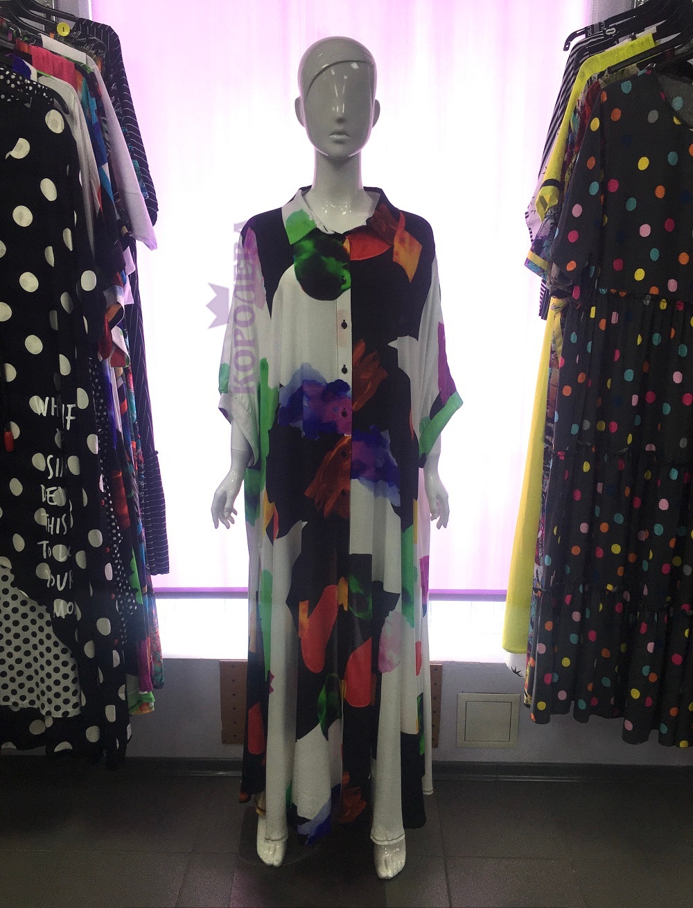 ПлатьеАрктикул: 5750Размеры: 50, 52, 54, 56, 58, 60Цена: 6400 руб.