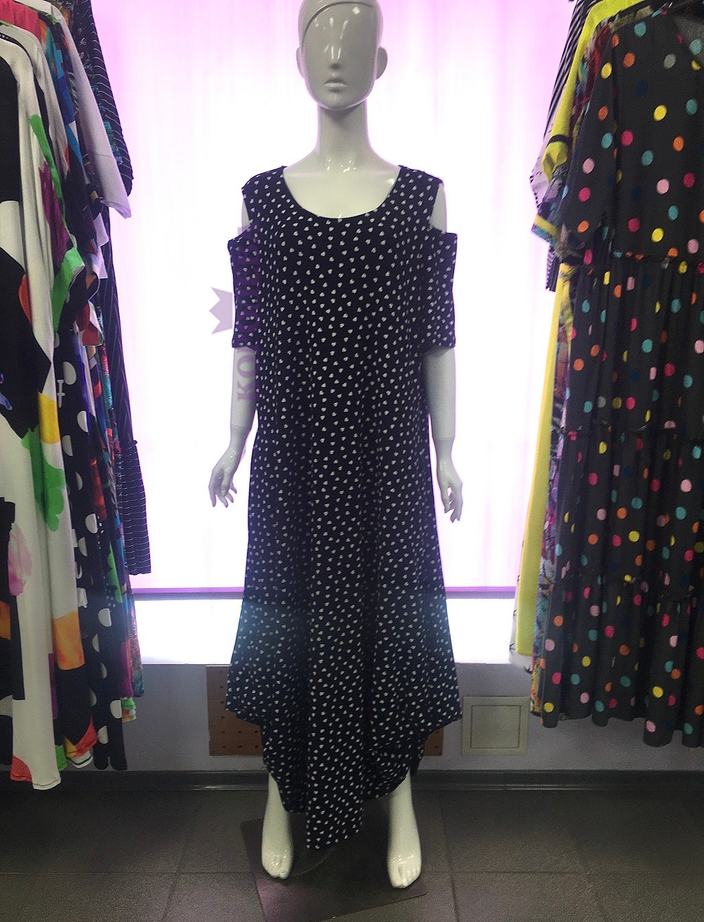 ПлатьеАрктикул: 5773Размеры: 50, 52, 54, 56, 58, 60Цена: 4200 руб.